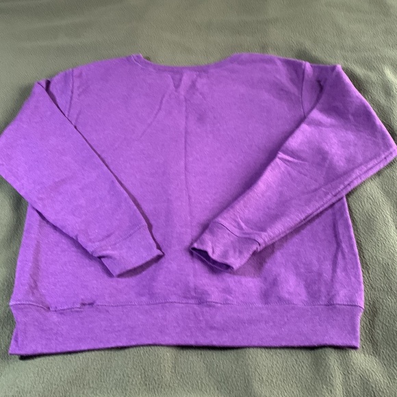 Hanes eco smart purple sweatshirt.  Long sleeves. Size Medium - Picture 6 of 6